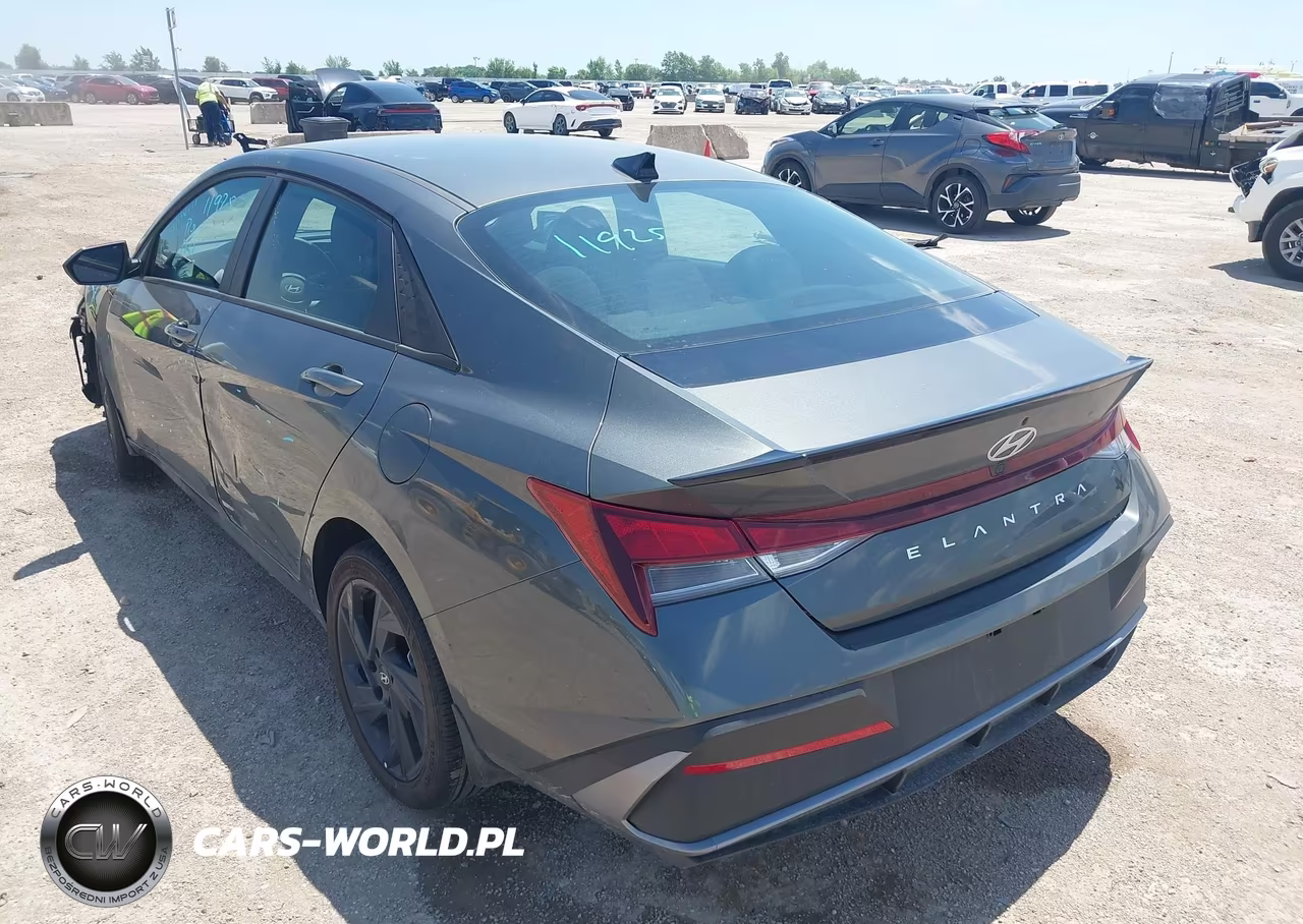 2026 Hyundai Elantra Sel Sport VIN:KMHLM4DG2TU177352 - 3