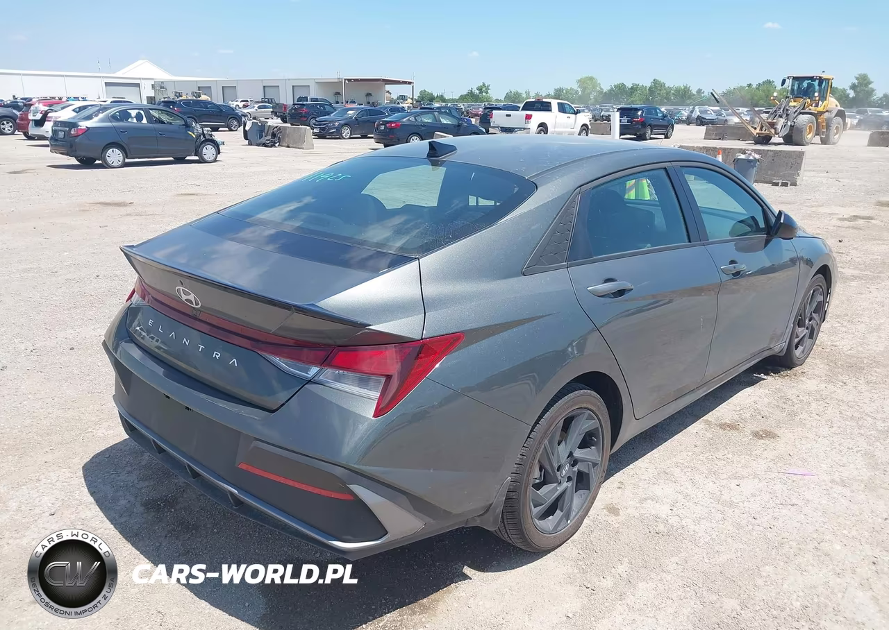 2026 Hyundai Elantra Sel Sport VIN:KMHLM4DG2TU177352 - 4