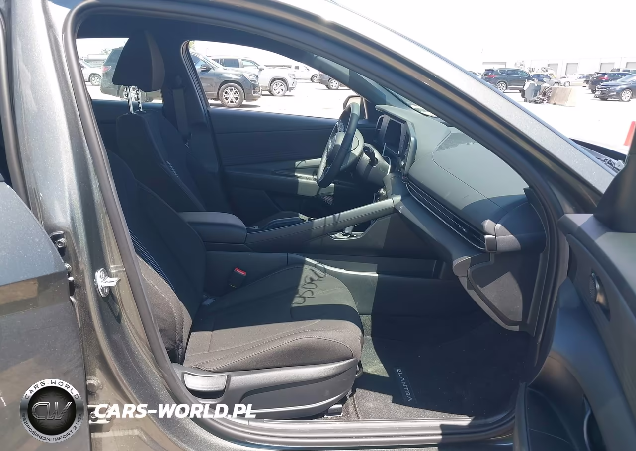 2026 Hyundai Elantra Sel Sport VIN:KMHLM4DG2TU177352 - 5