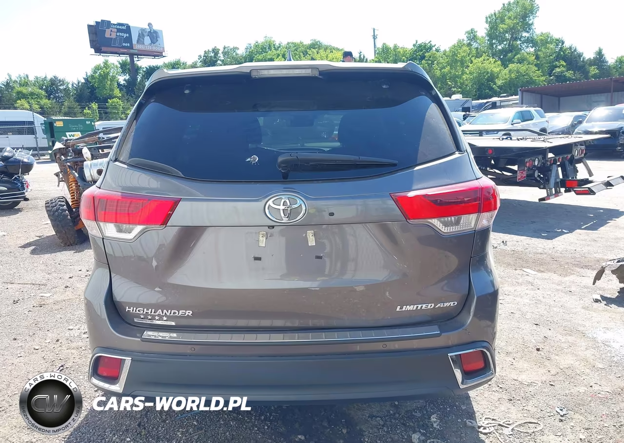 2019 Toyota Highlander Limited Platinum VIN:5TDDZRFH2KS933942 - 16