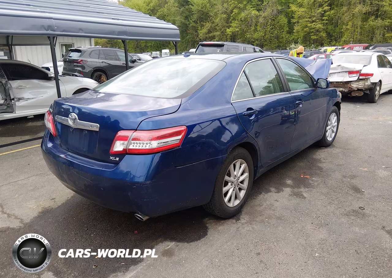 2011 Toyota Camry Xle VIN:4T4BF3EKXBR161150 - 4