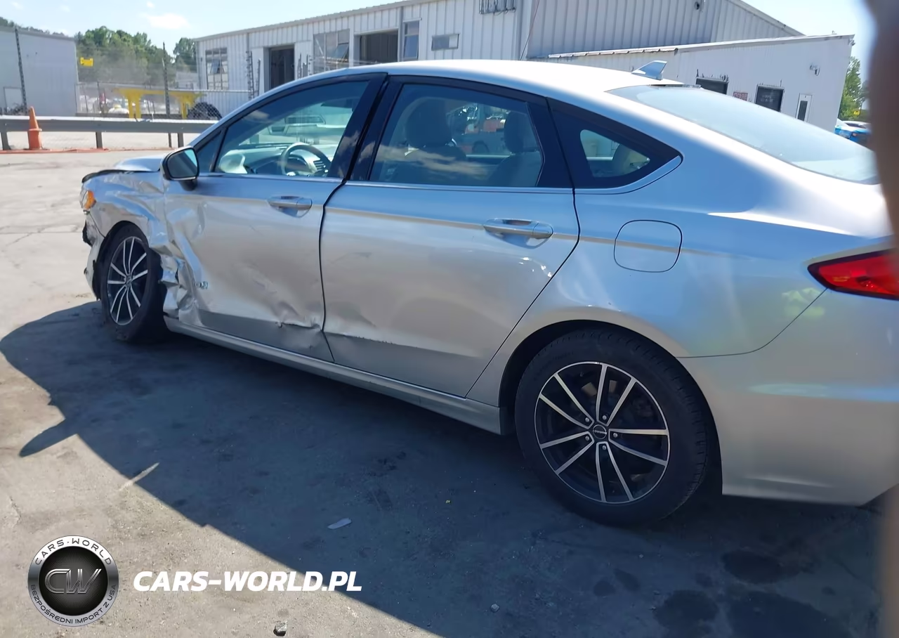 2019 Ford Fusion Hybrid Se VIN:3FA6P0LU0KR267796 - 14