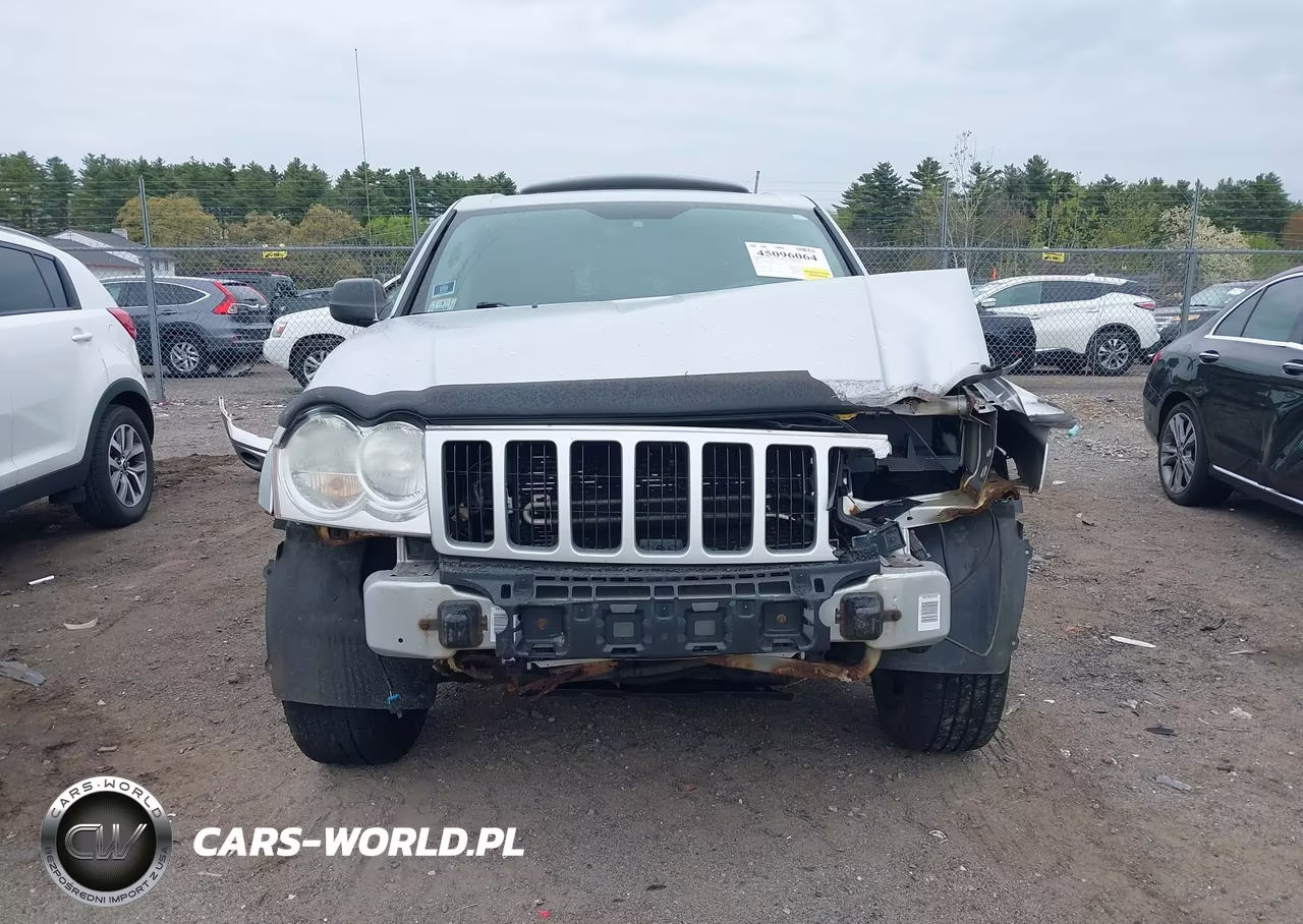 2007 Jeep Grand Cherokee Laredo VIN:1J8GR48K27C581634 - 13