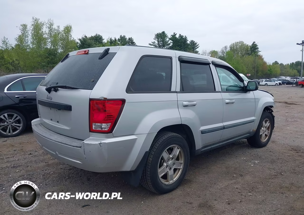 2007 Jeep Grand Cherokee Laredo VIN:1J8GR48K27C581634 - 4