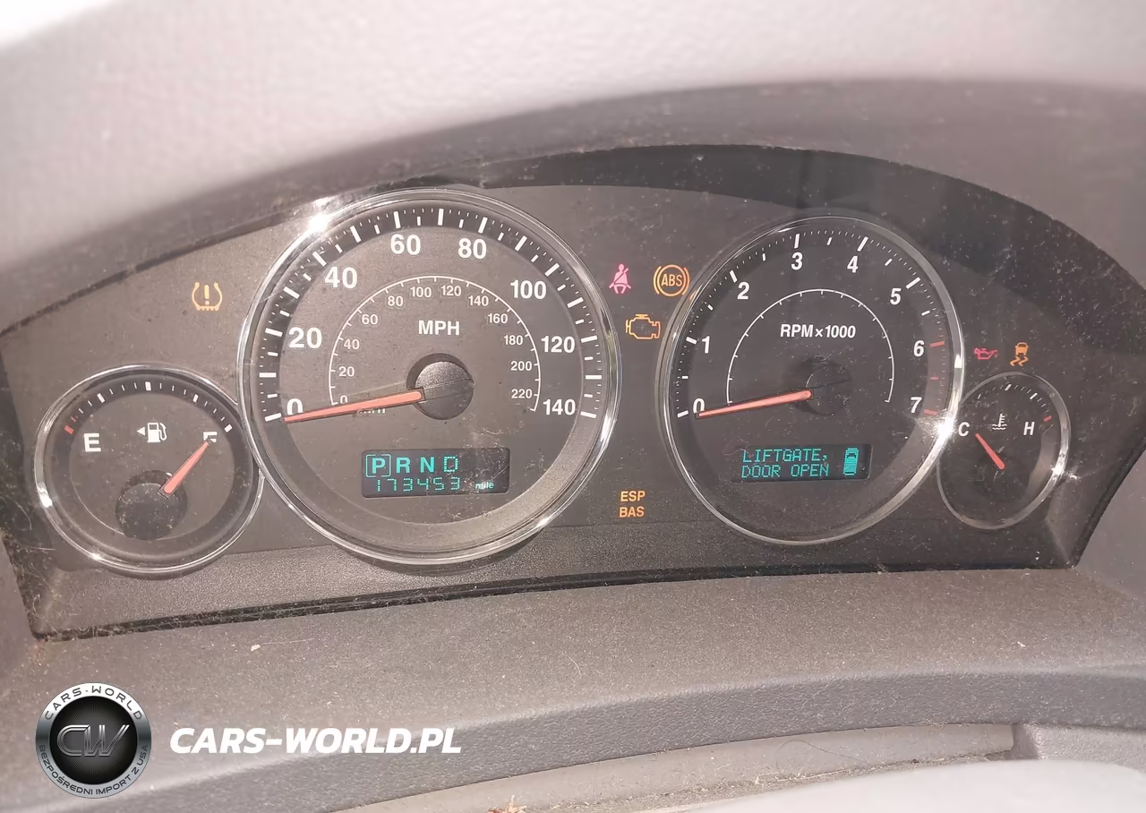 2007 Jeep Grand Cherokee Laredo VIN:1J8GR48K27C581634 - 7