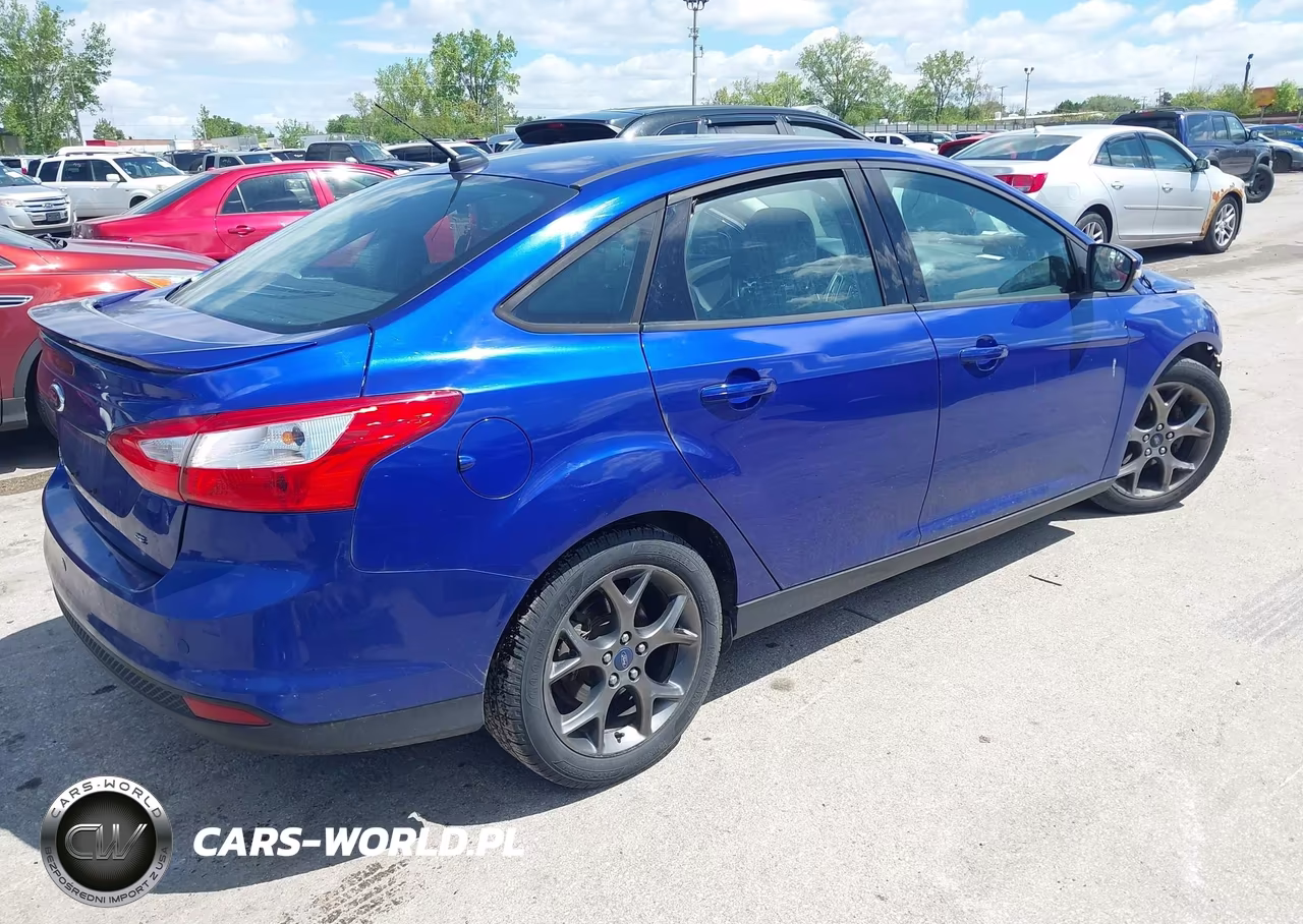 2013 Ford Focus Se VIN:1FADP3F21DL319568 - 4