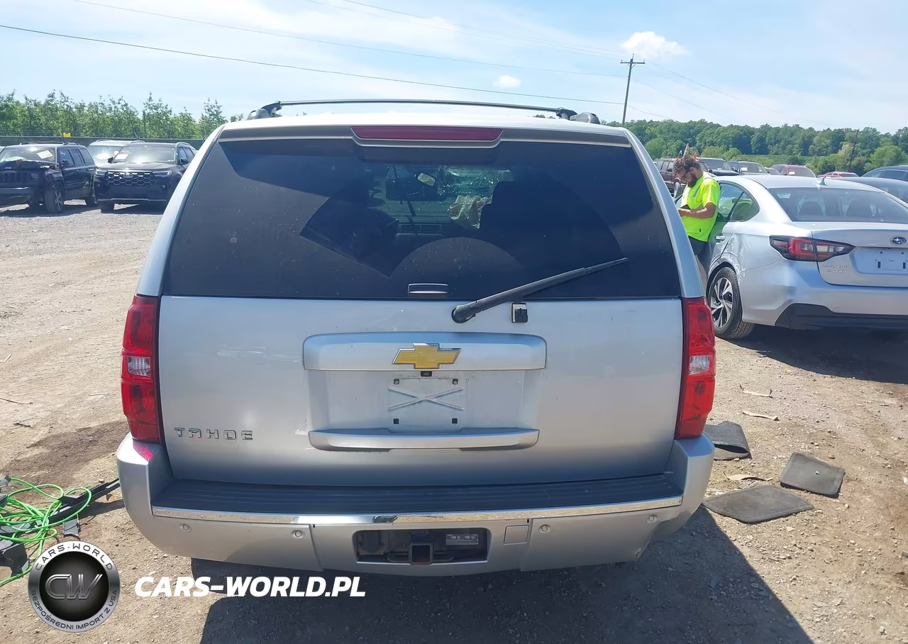 2013 Chevrolet Tahoe Ltz VIN:1GNSKCE01DR269825 - 16