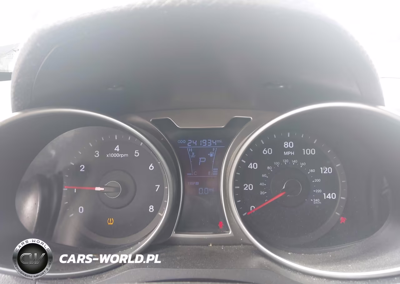 2013 Hyundai Veloster Base W-Black VIN:KMHTC6AD2DU121664 - 7
