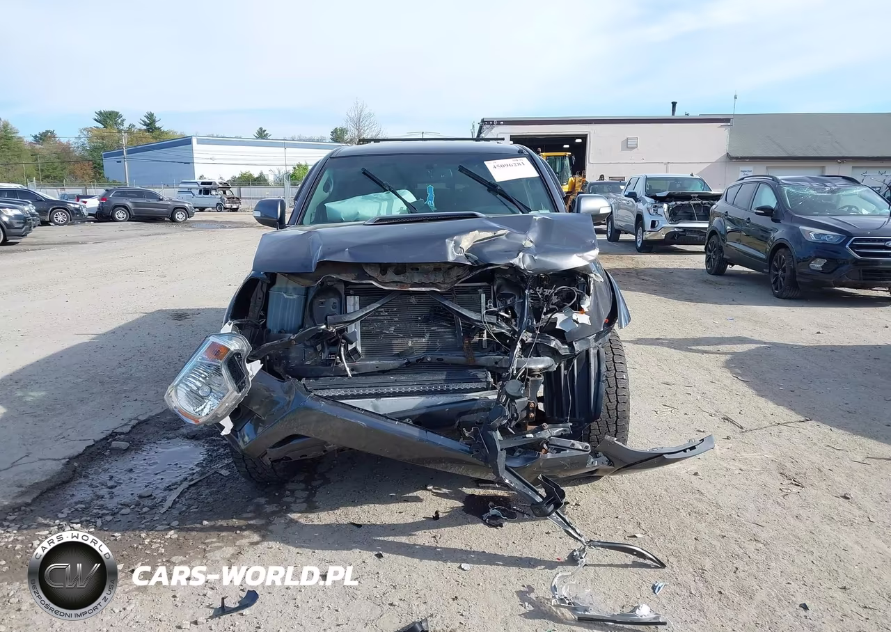 2012 Toyota Tacoma Base V6 VIN:3TMMU4FN3CM039988 - 12