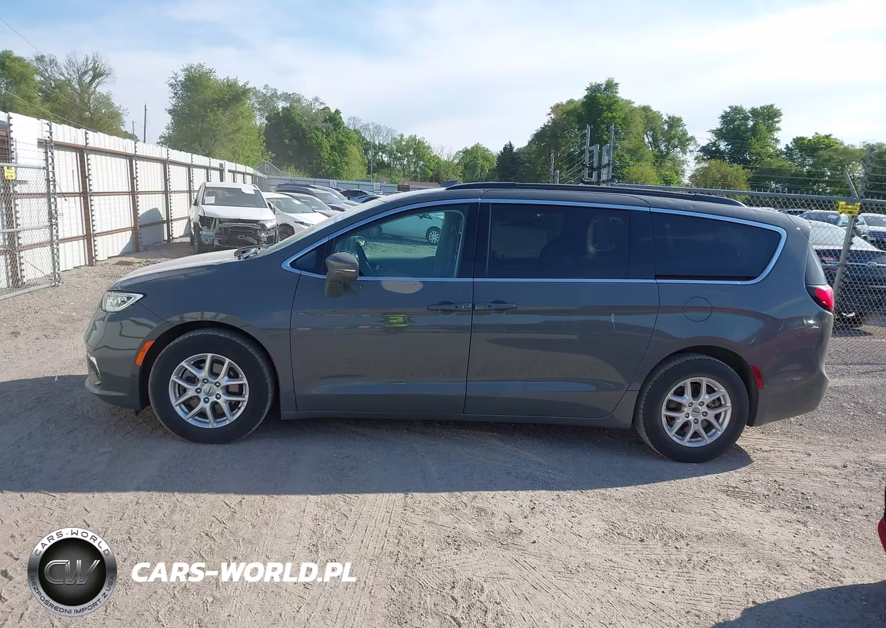 2022 Chrysler Pacifica Touring L VIN:2C4RC1BG3NR128129 - 14