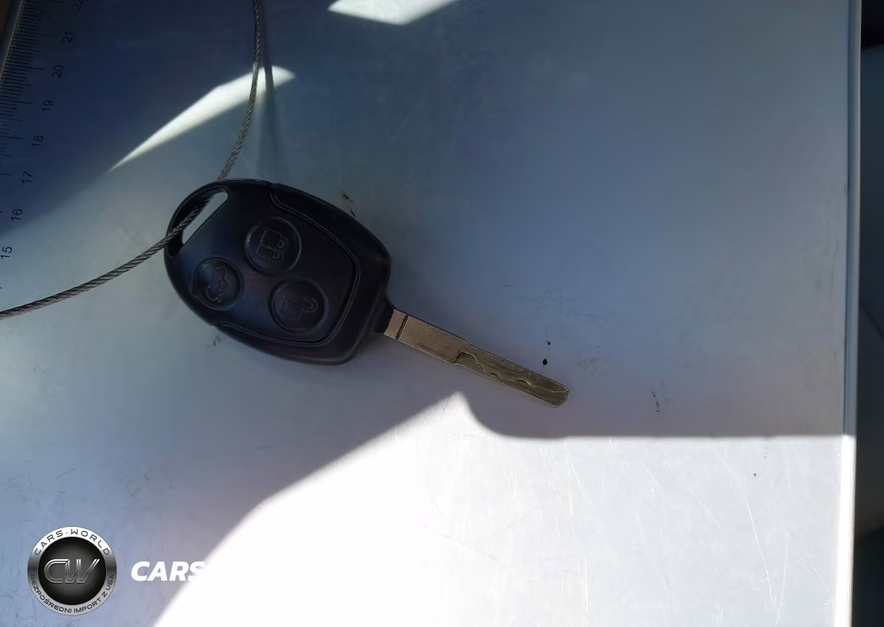 2013 Ford Fiesta S VIN:3FADP4AJ5DM136287 - 11