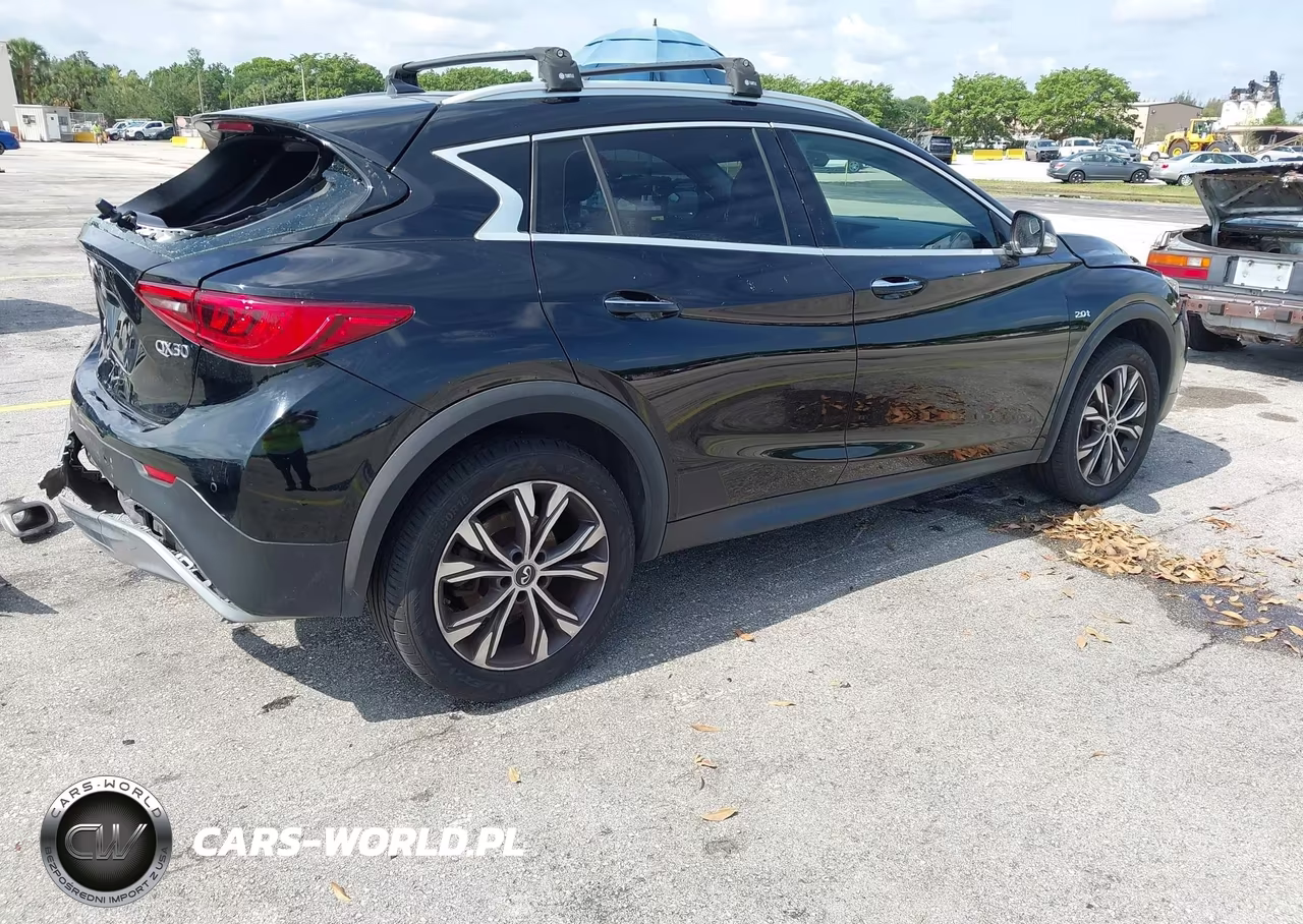 2017 Infiniti Qx30 Premium VIN:SJKCH5CR5HA026643 - 4