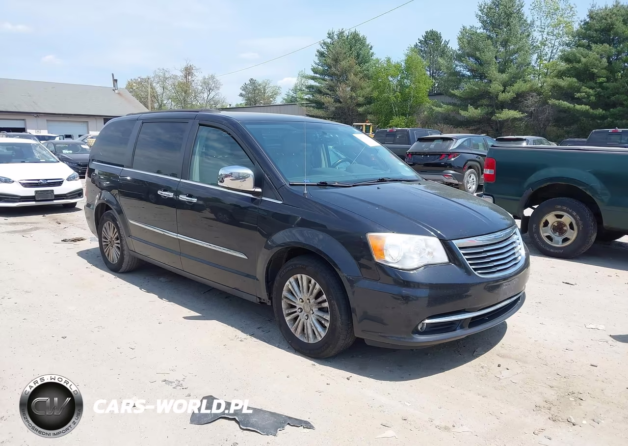 2014 Chrysler Town & Country Touring-L