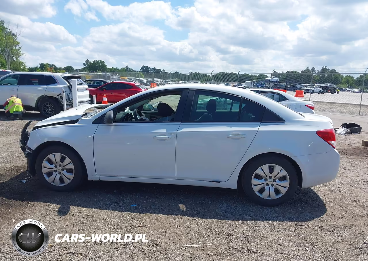 2014 Chevrolet Cruze Ls Auto VIN:1G1PA5SH1E7356556 - 15