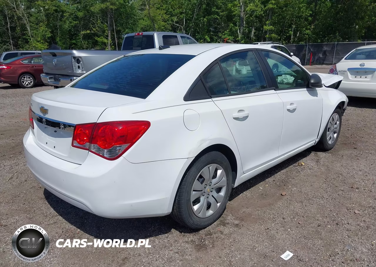2014 Chevrolet Cruze Ls Auto VIN:1G1PA5SH1E7356556 - 4