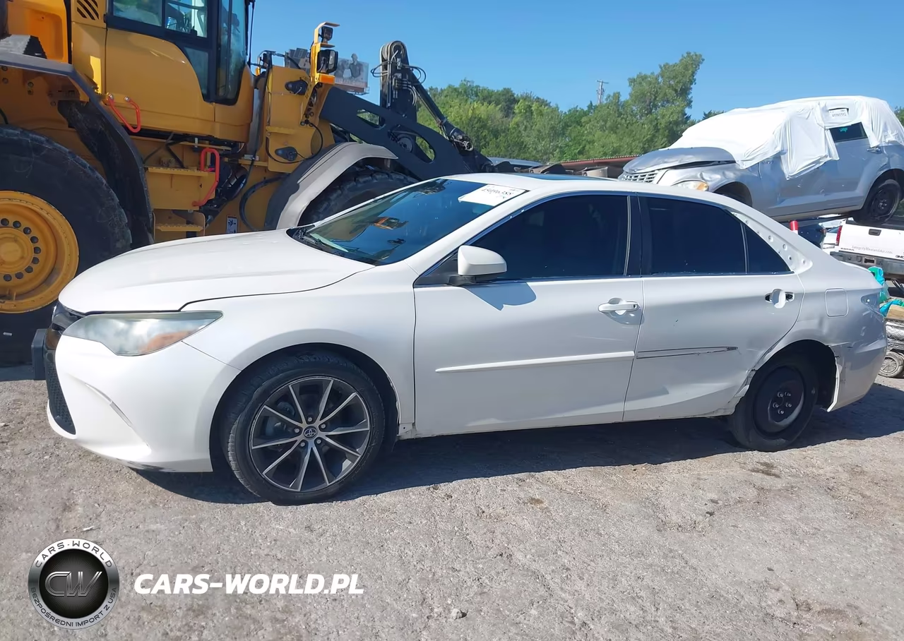 2015 Toyota Camry Xse VIN:4T1BF1FK3FU874586 - 9