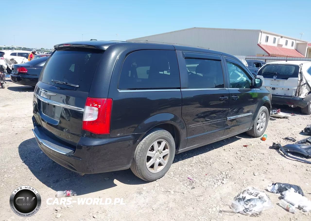 2013 Chrysler Town & Country Touring VIN:2C4RC1BG5DR637816 - 4