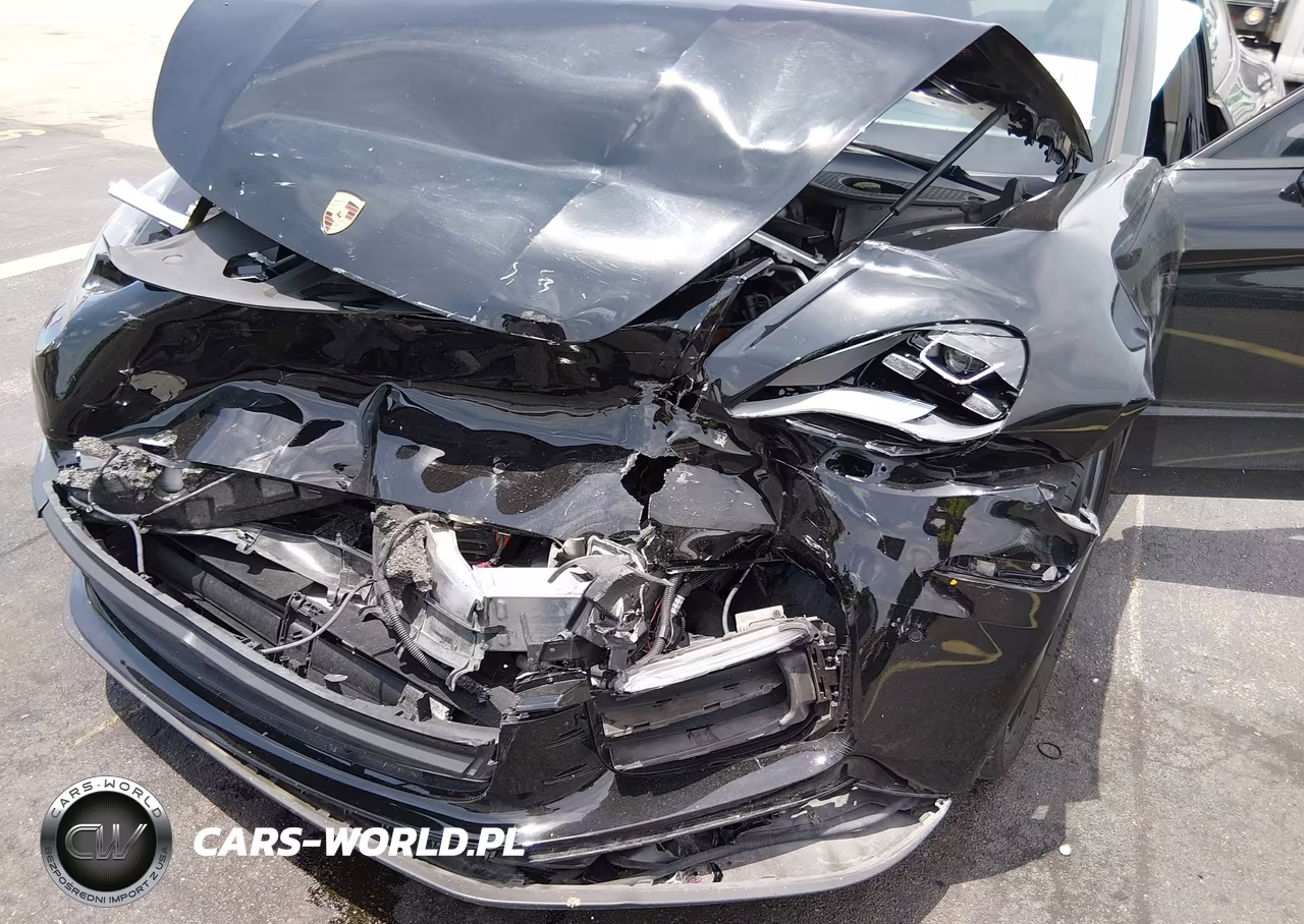 2018 Porsche Panamera 4 VIN:WP0AA2A76JL119647 - 6