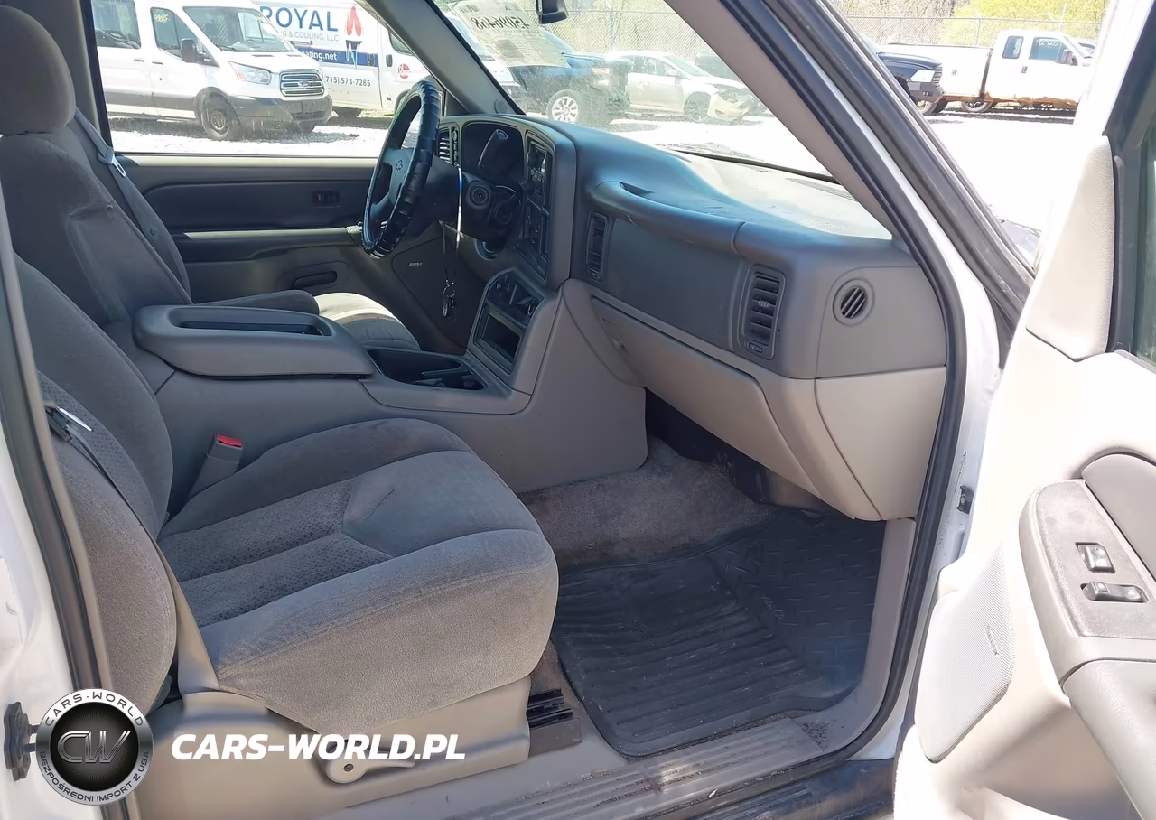 2003 Chevrolet Tahoe Ls VIN:1GNEK13Z83J185615 - 5