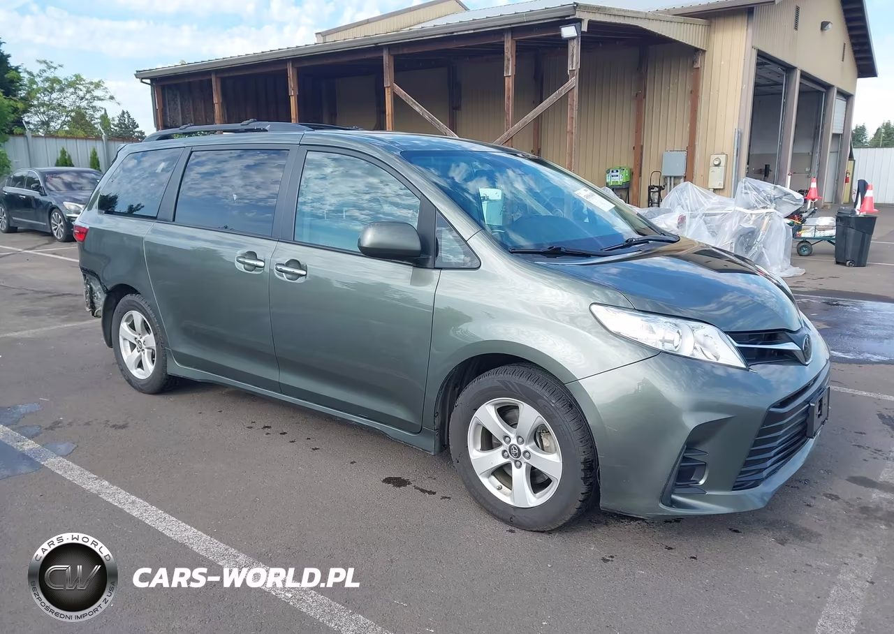 2020 Toyota Sienna Le – zdjęcie 1 z 17