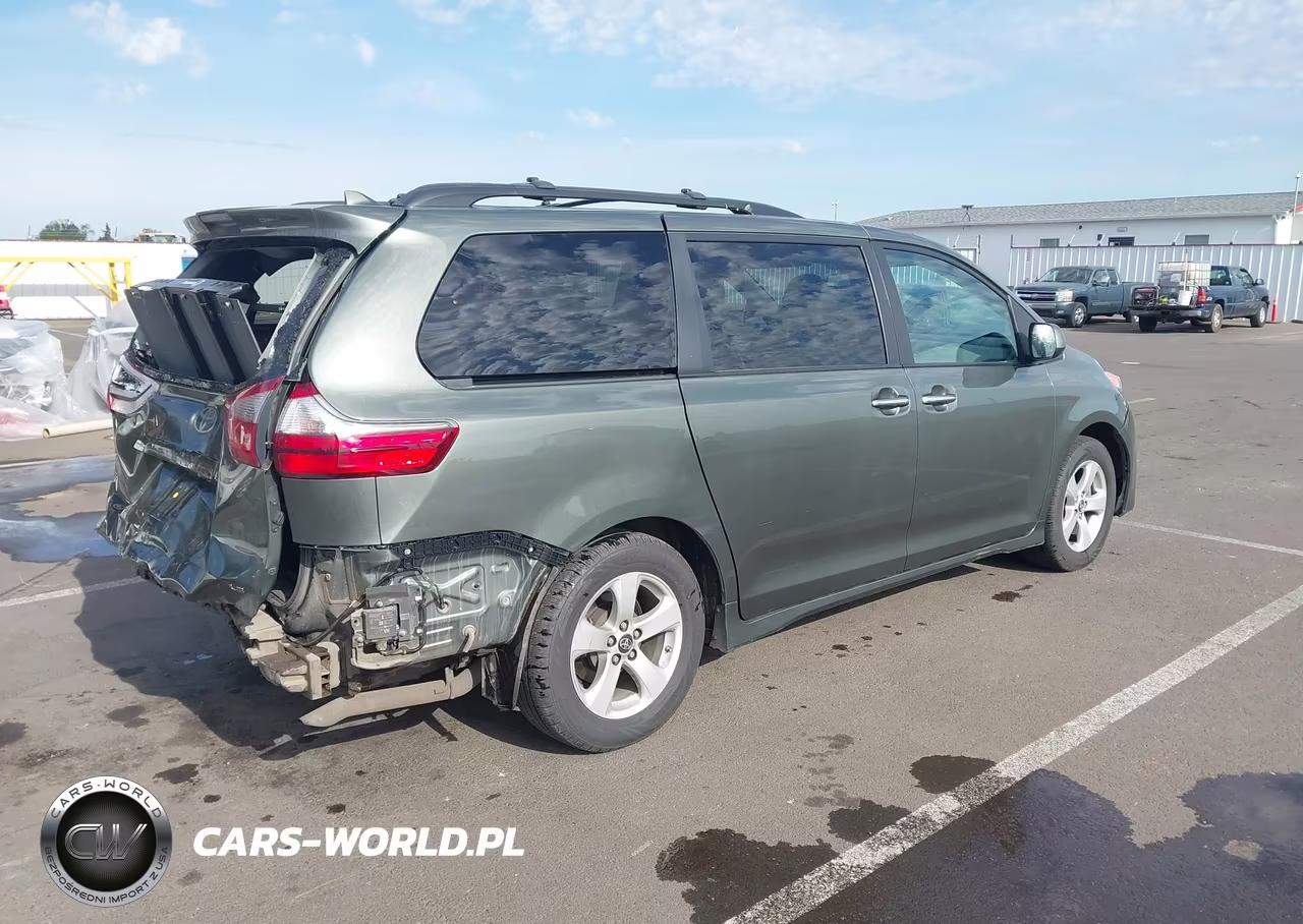 2020 Toyota Sienna Le VIN:5TDKZ3DC5LS025966 - 4