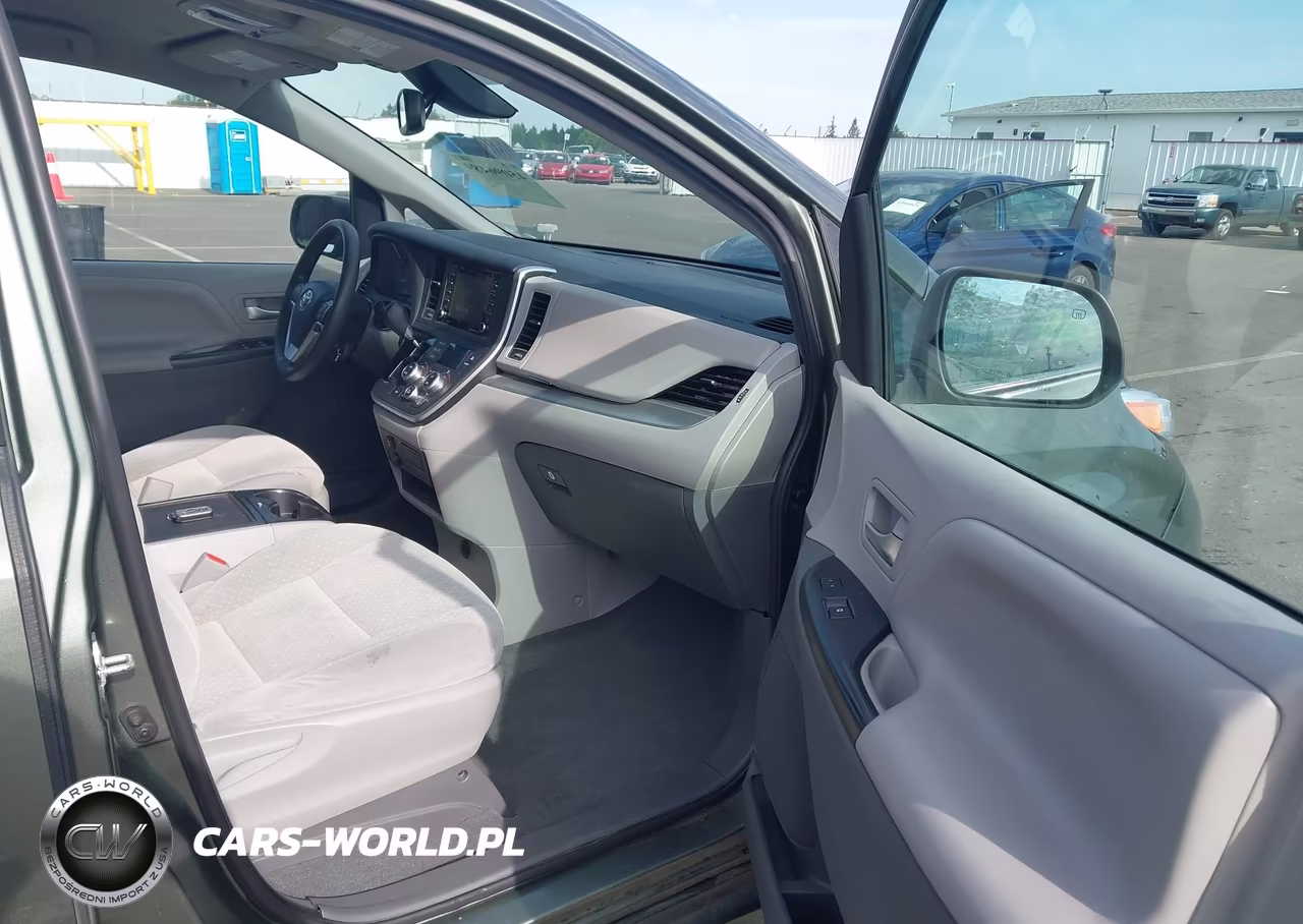 2020 Toyota Sienna Le VIN:5TDKZ3DC5LS025966 - 5