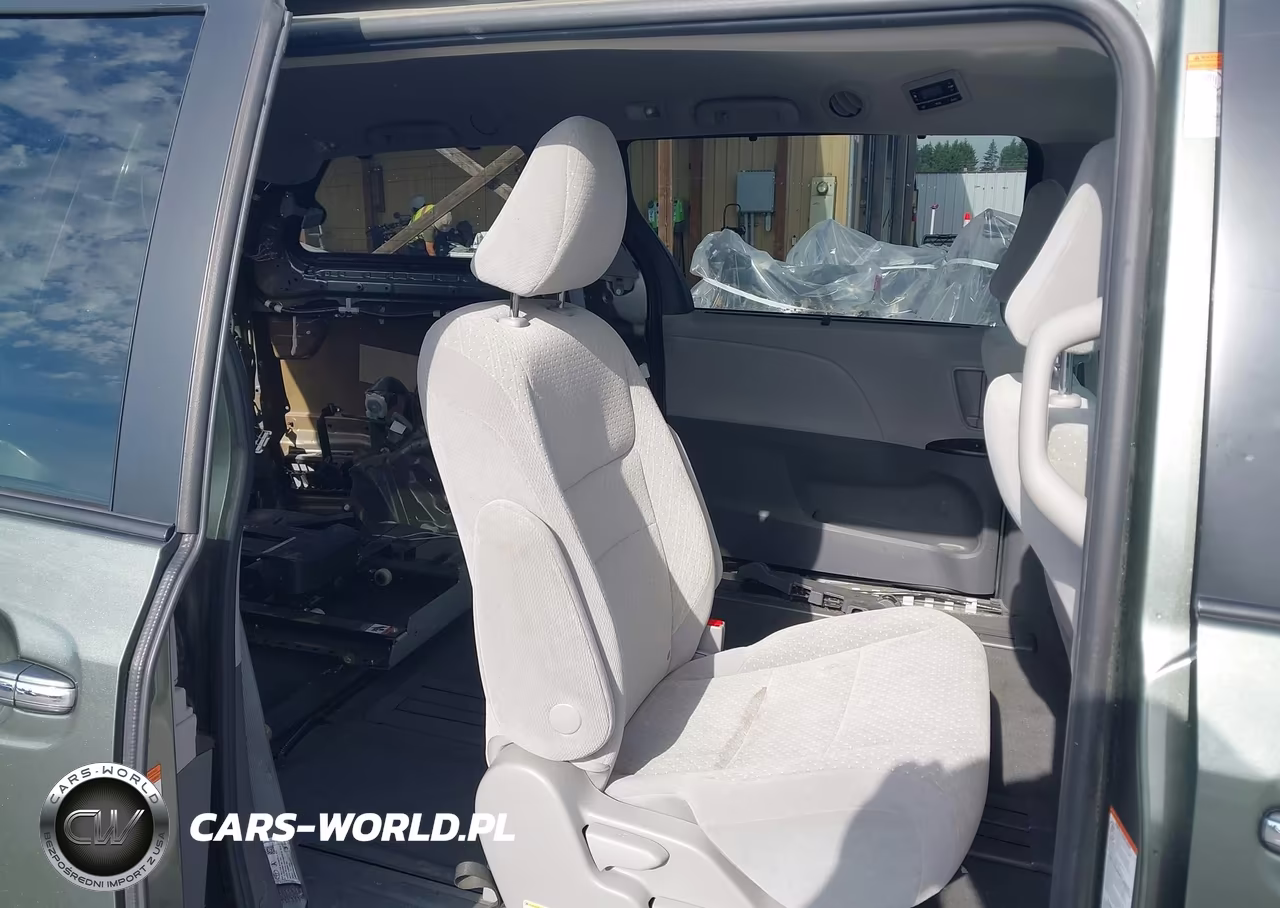 2020 Toyota Sienna Le VIN:5TDKZ3DC5LS025966 - 8