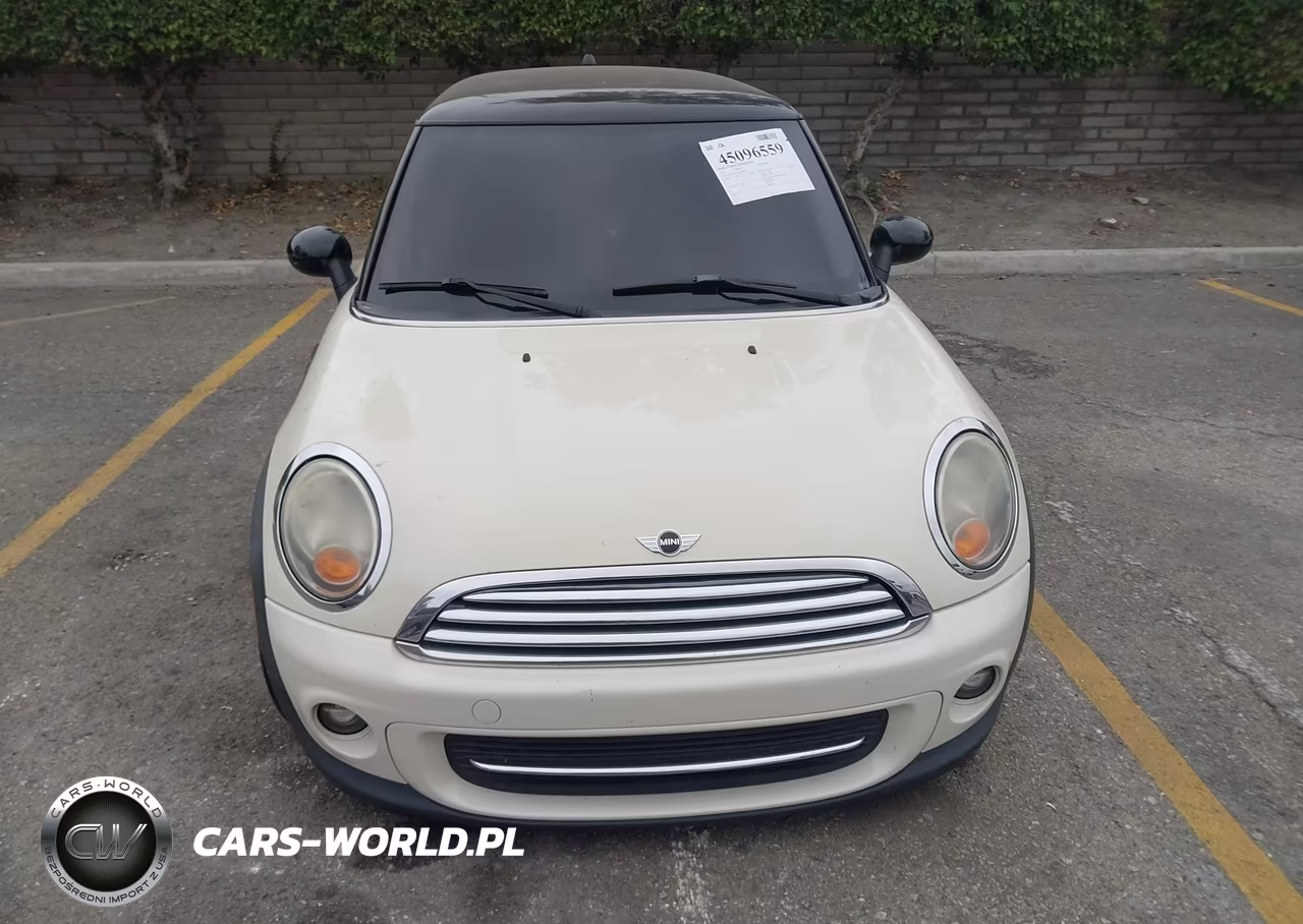 2011 Mini Cooper VIN:WMWSU3C5XBT099415 - 12