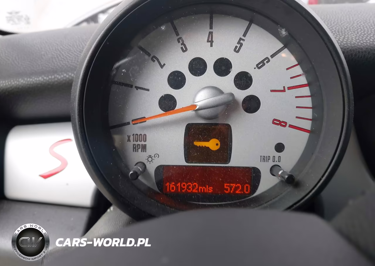 2011 Mini Cooper VIN:WMWSU3C5XBT099415 - 15