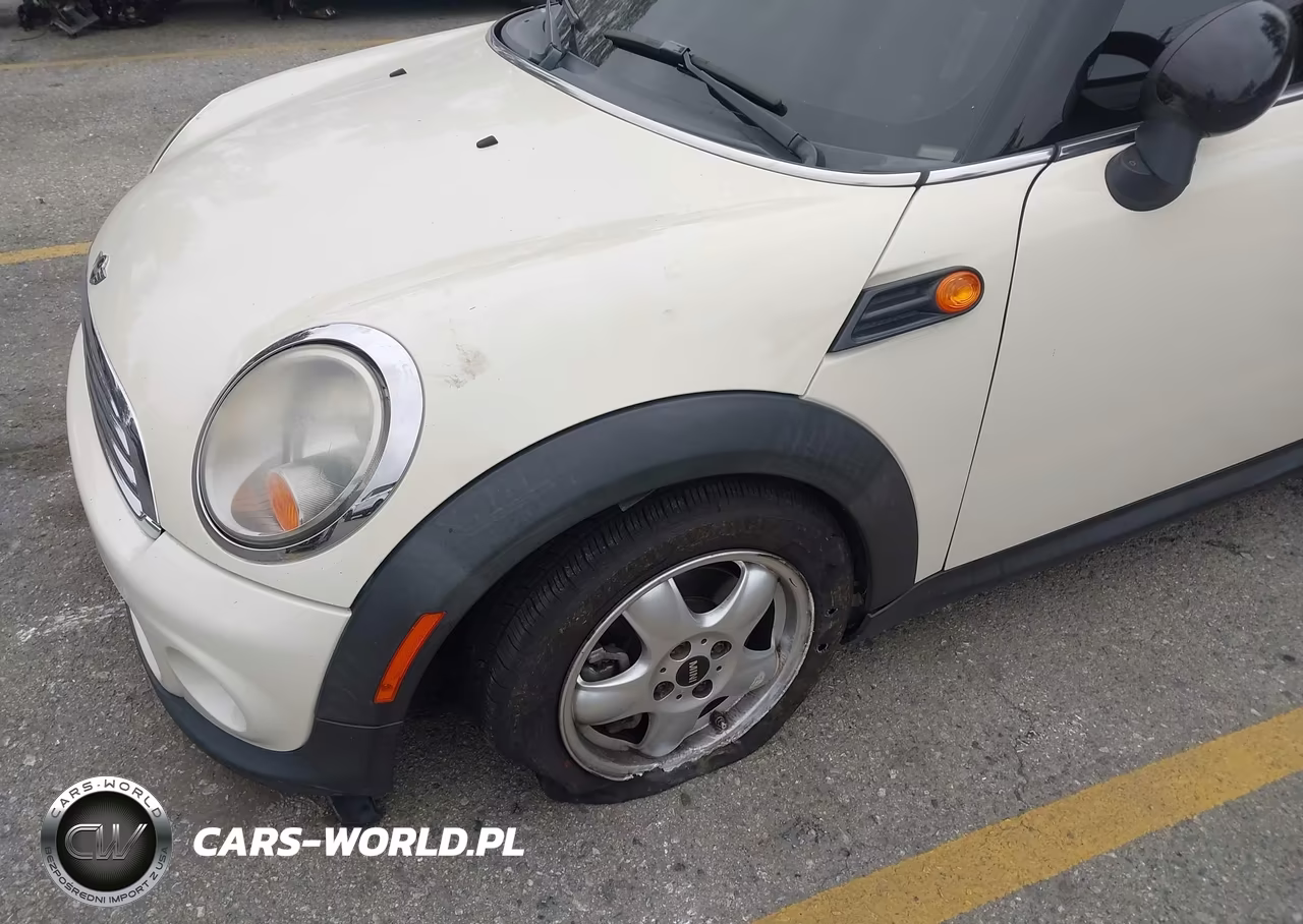 2011 Mini Cooper VIN:WMWSU3C5XBT099415 - 6