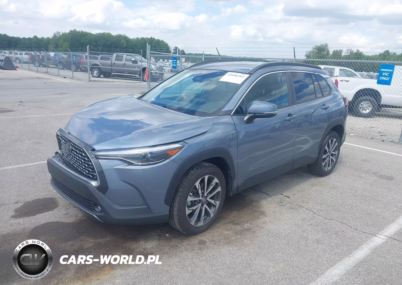 2023 Toyota Corolla Cross Xle VIN:7MUEAAAG8PV050842 - 2