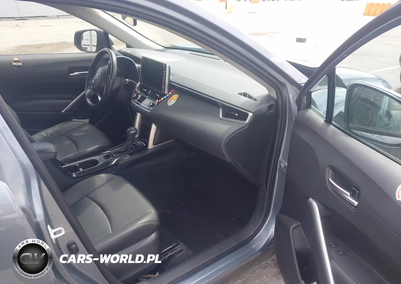 2023 Toyota Corolla Cross Xle VIN:7MUEAAAG8PV050842 - 5