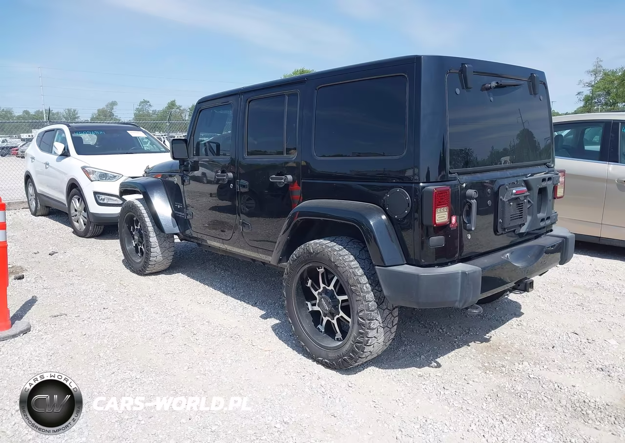 2016 Jeep Wrangler Unlimited Sahara VIN:1C4BJWEG0GL204160 - 3