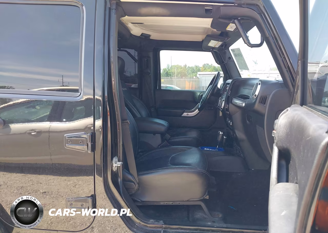 2016 Jeep Wrangler Unlimited Sahara VIN:1C4BJWEG0GL204160 - 5