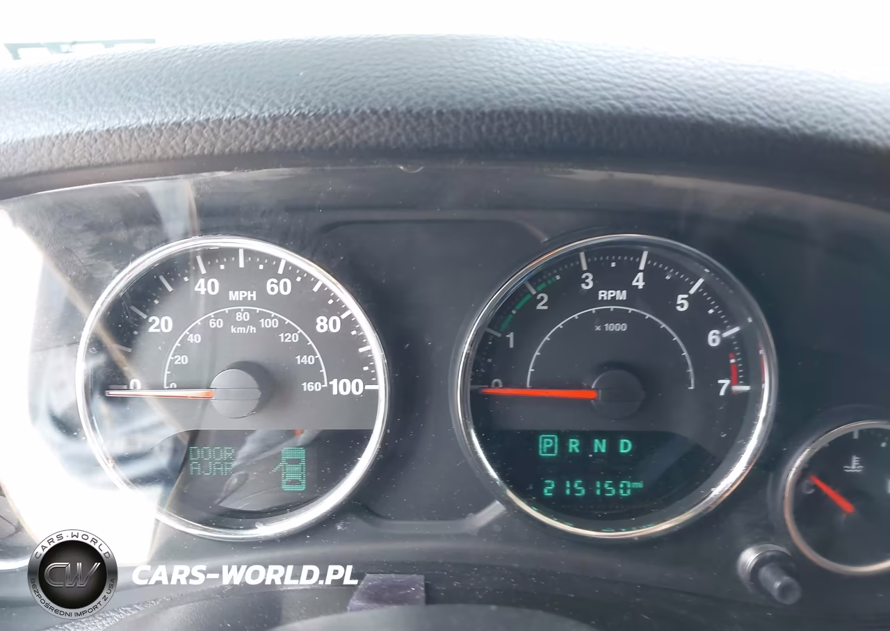 2016 Jeep Wrangler Unlimited Sahara VIN:1C4BJWEG0GL204160 - 7