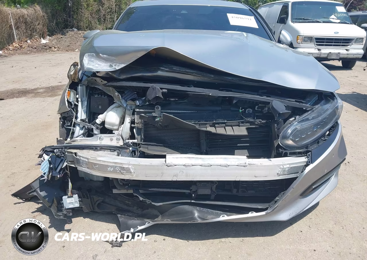 2020 Honda Accord Hybrid Touring VIN:1HGCV3F95LA007922 - 6