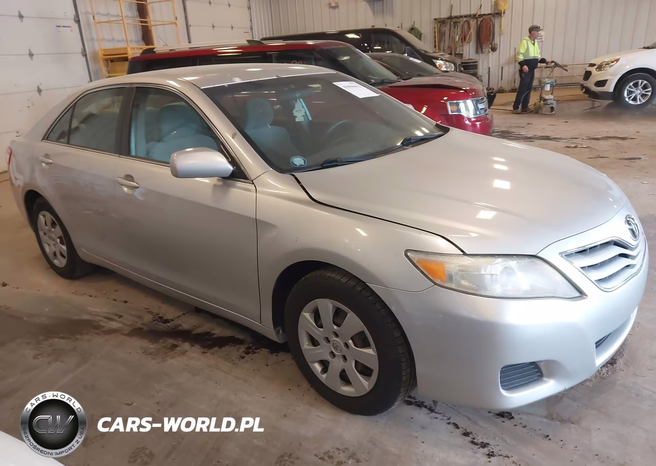Główne zdjęcie 2010 Toyota Camry Le