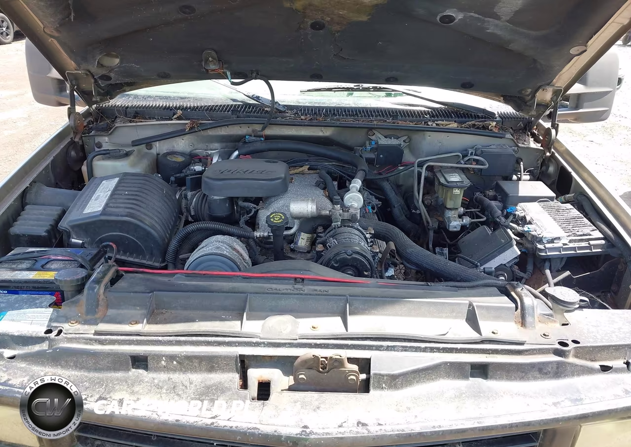 1999 Chevrolet Suburban 2500 VIN:3GNGK26J7XG202674 - 10