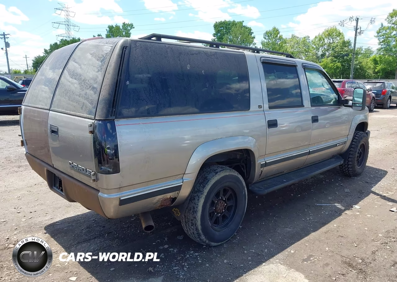 1999 Chevrolet Suburban 2500 VIN:3GNGK26J7XG202674 - 4