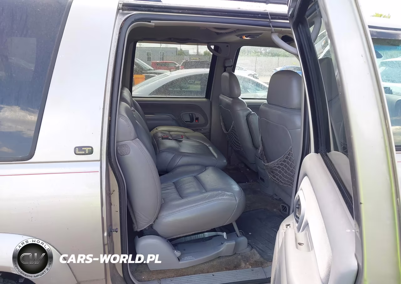 1999 Chevrolet Suburban 2500 VIN:3GNGK26J7XG202674 - 8