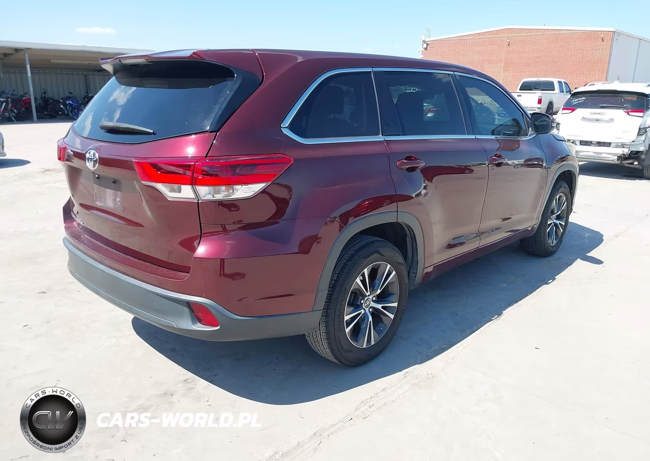 2018 Toyota Highlander Le VIN:5TDZARFH5JS035539 - 4