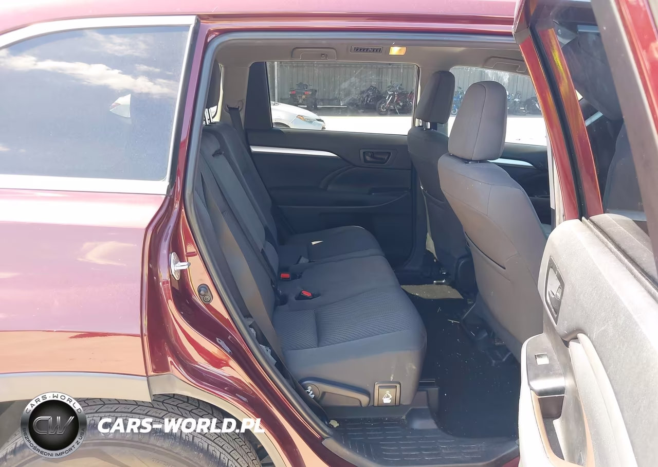 2018 Toyota Highlander Le VIN:5TDZARFH5JS035539 - 8