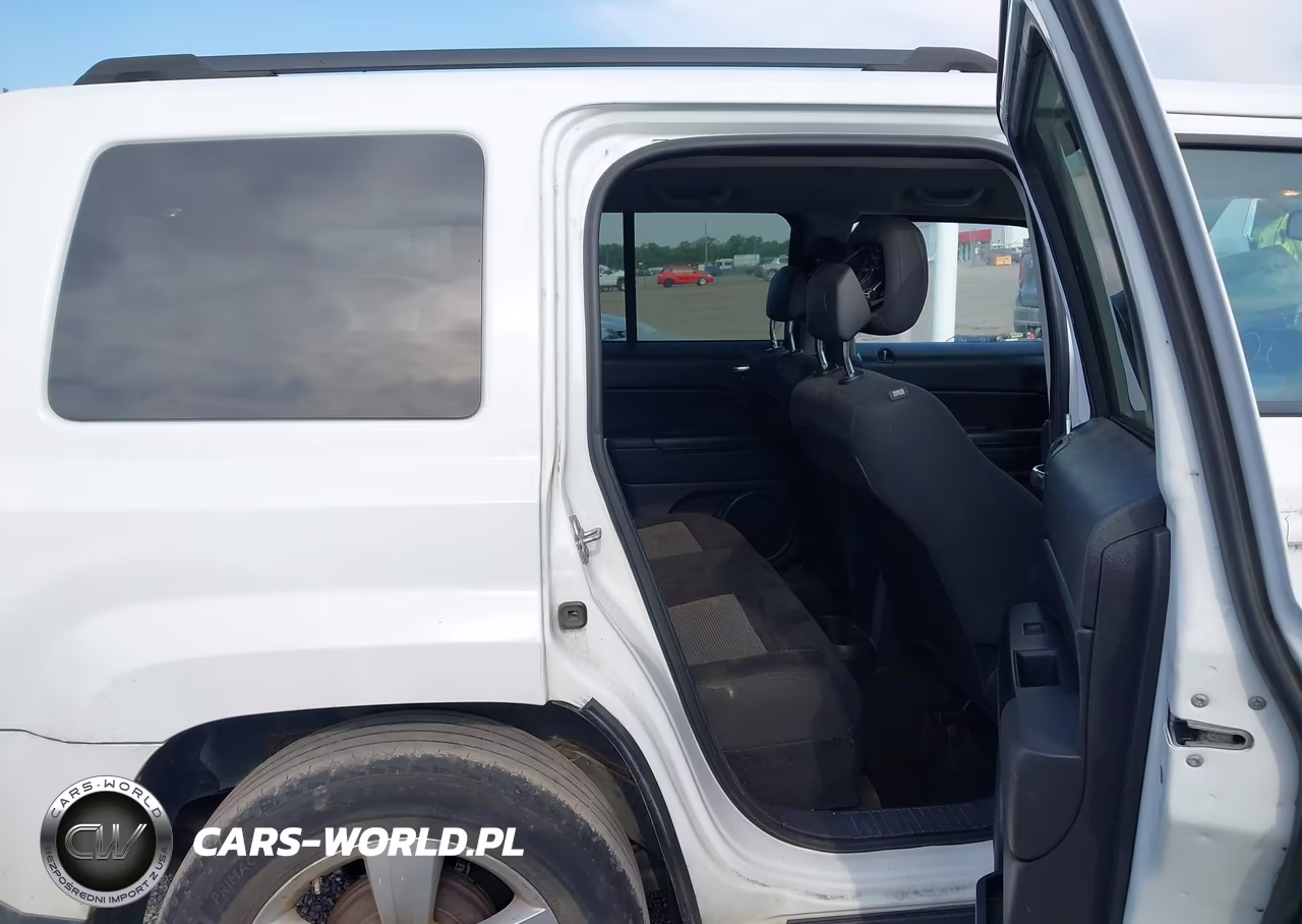 2017 Jeep Patriot Latitude Fwd VIN:1C4NJPFA2HD161157 - 8