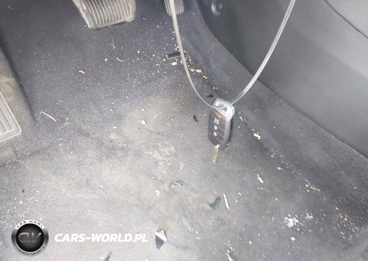 2018 Kia Rio S VIN:3KPA24AB3JE115044 - 11