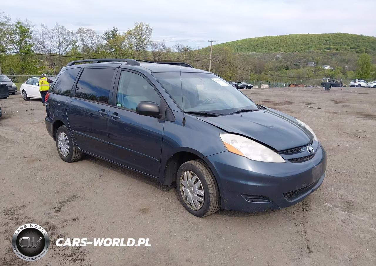 2010 Toyota Sienna Le