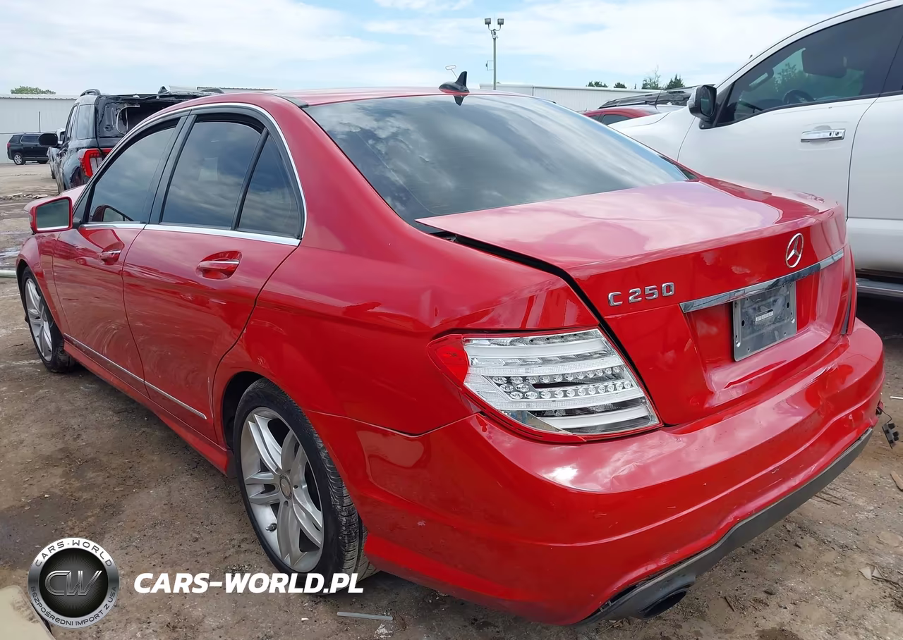 2014 Mercedes-Benz C 250 Sport VIN:WDDGF4HB5ER308462 - 3