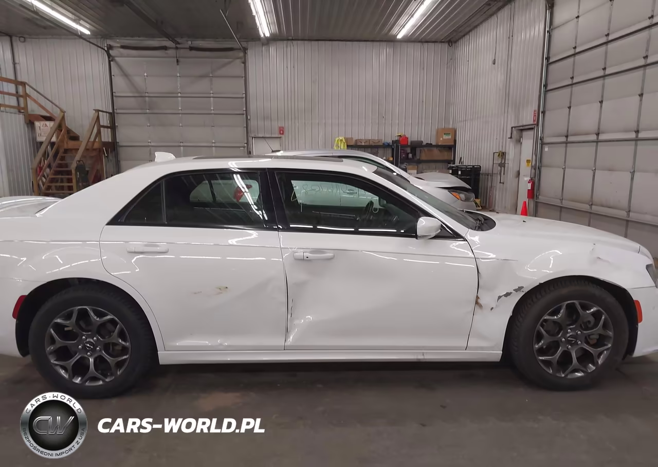 2018 Chrysler 300 300S Awd VIN:2C3CCAGG3JH141675 - 14