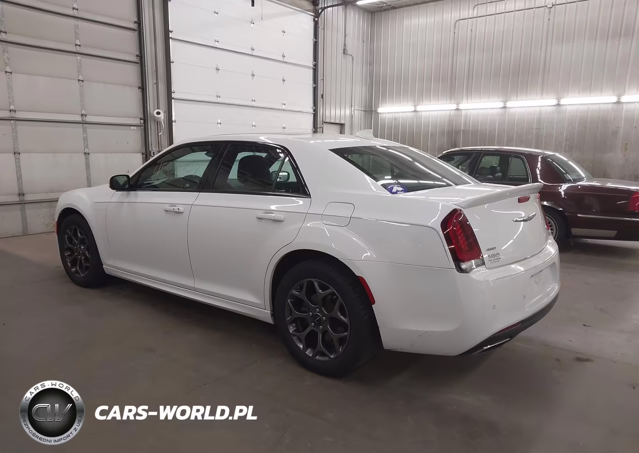 2018 Chrysler 300 300S Awd VIN:2C3CCAGG3JH141675 - 3