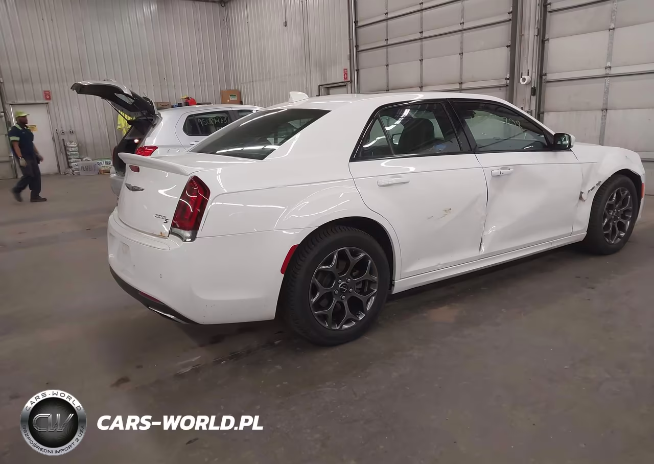 2018 Chrysler 300 300S Awd VIN:2C3CCAGG3JH141675 - 4