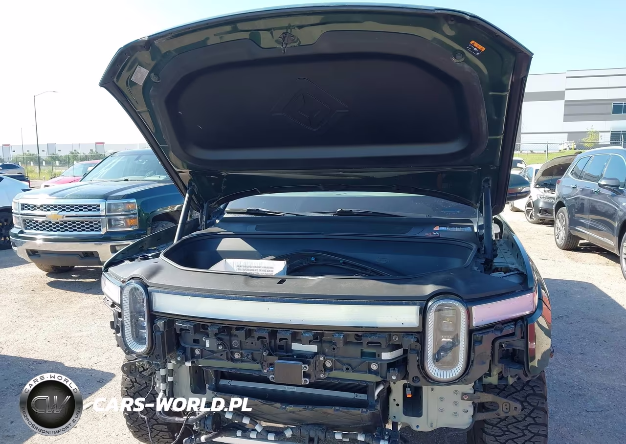 2022 Rivian R1T Launch Edition VIN:7FCTGAAL4NN004483 - 10